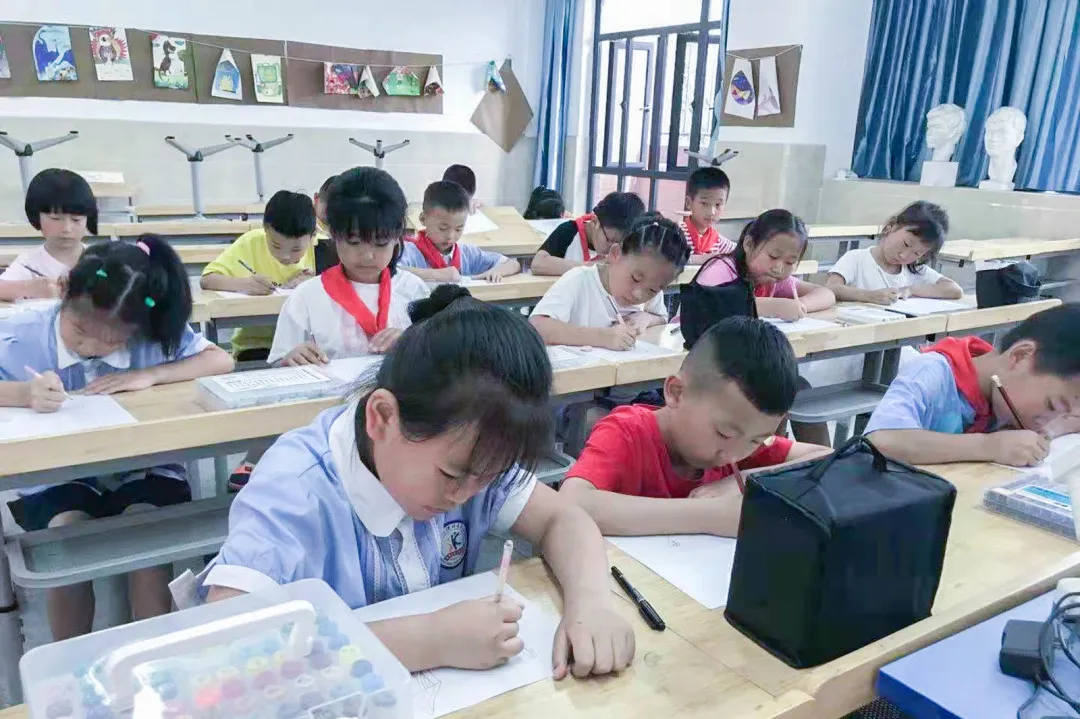 双流区黄水小学——亦师亦友双巴同携手，唯德成邻汉藏一家亲