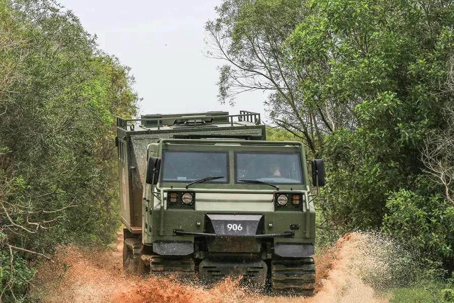 ��ѩ��ɽ�󣬷��ܼ����£���ս������������ӡ����ʲô�����ž�