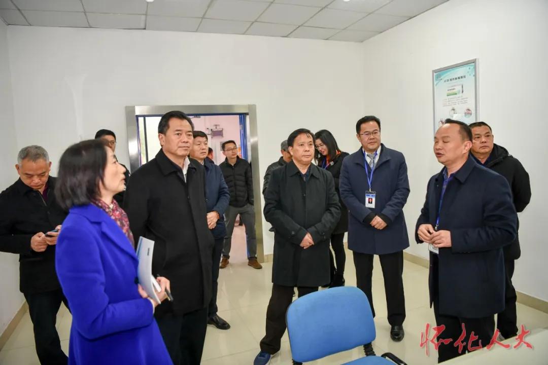 省人大农业委主任委员刘宗林一行来怀走访代表