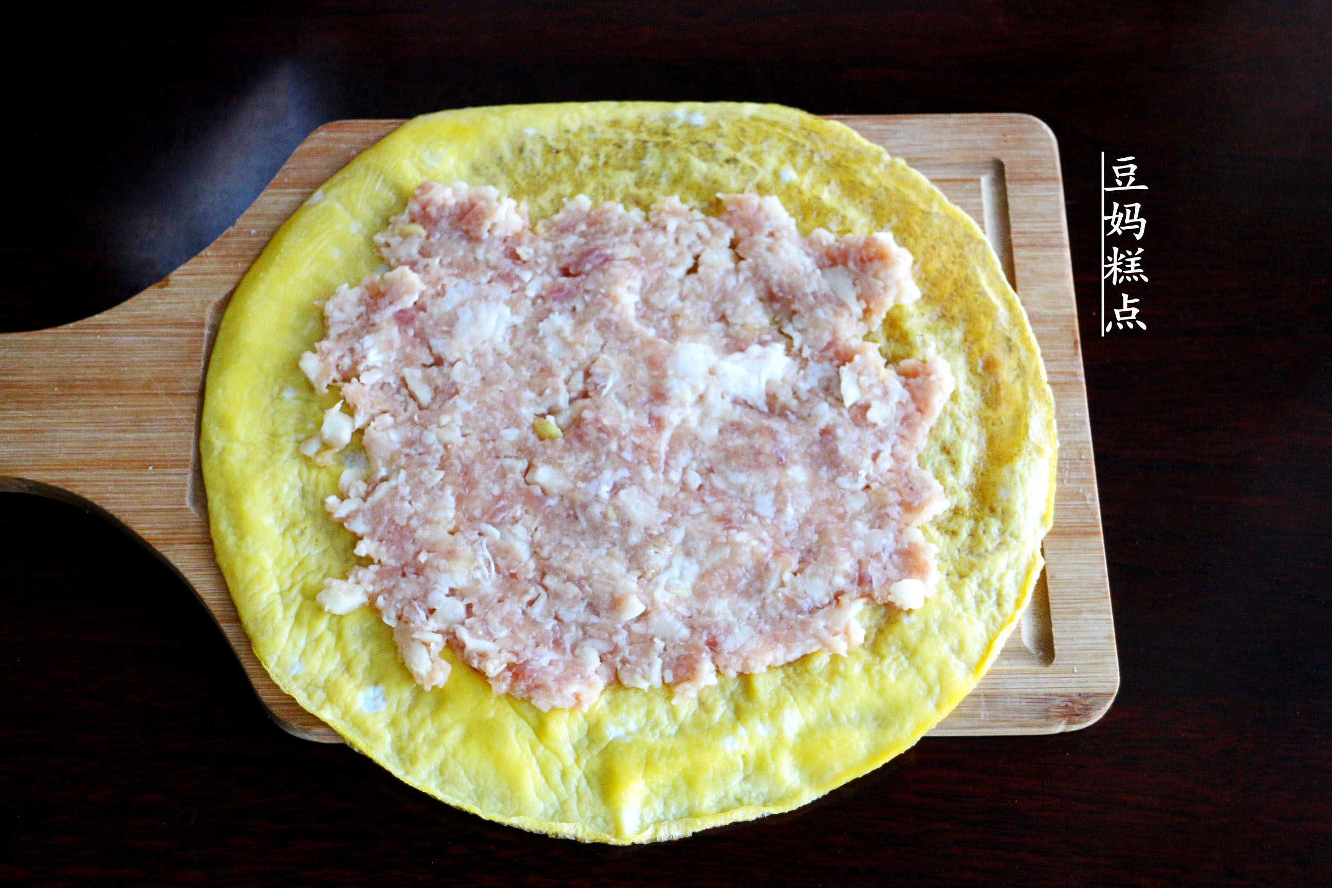 年夜飯壓軸菜，一卷一蒸“蒸蒸日上”，自家吃待客都拿得出手