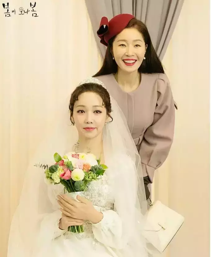 职场女强人和家庭贵主妇身体互换,谁会后悔?