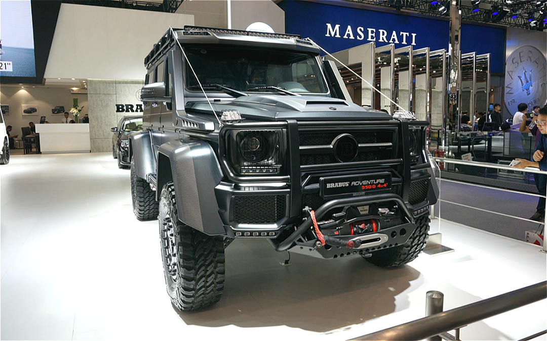 车标带个b却不是宾利?大g换标就敢卖700万,可添越看完都怕