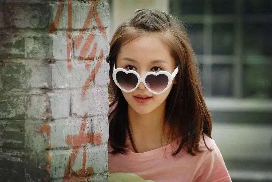 这次，王子文终于要光明正大地“谈恋爱”了