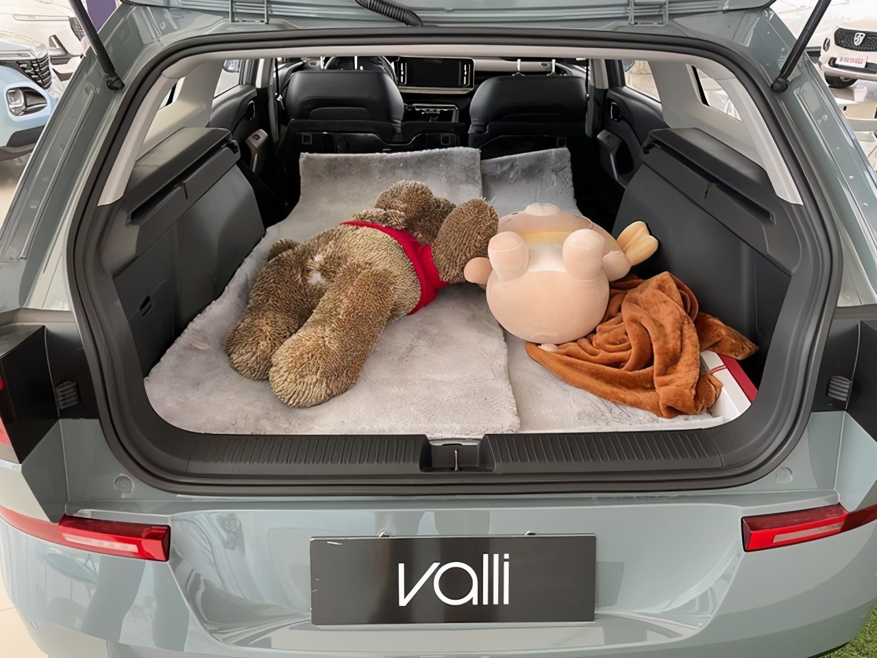 “大平层休旅车”Valli（向往）正式上市 售价 区间7.98-10.58万元