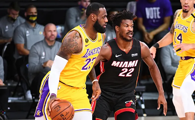 戴维斯肘击克劳德脸部要被禁赛，湖人凉凉了？NBA官方回应了