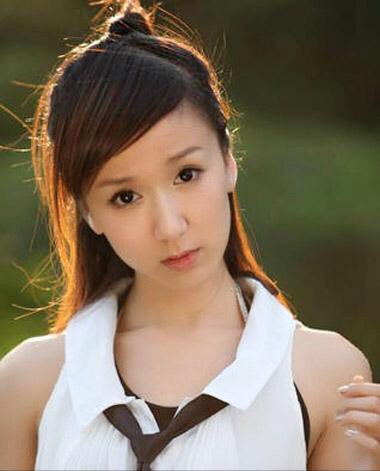 “全能藝人”婁藝瀟的幻滅史，一步錯，步步錯