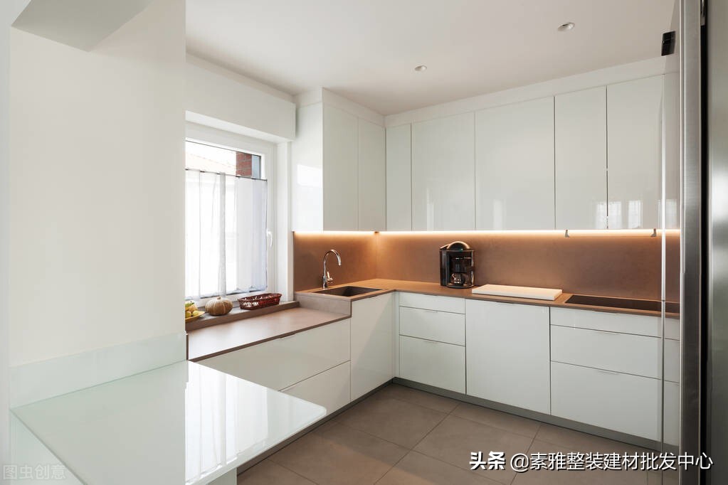 装修灯光选得丑，从此没朋友