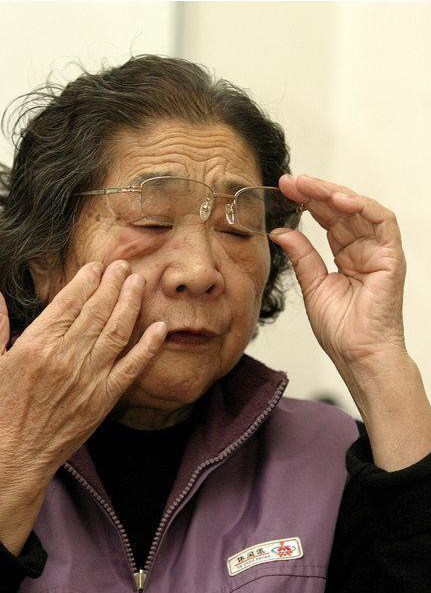 前妻孙涛自杀后，唐国强转身娶了壮丽，为何女