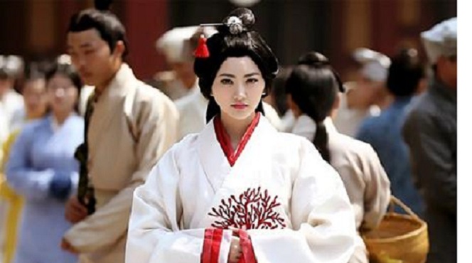 乞巧：七夕今宵看碧霄，牵手织女渡河桥