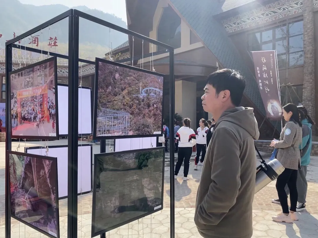 重阳秋色浓！仙门山摄影文化展开幕获游客称赞！