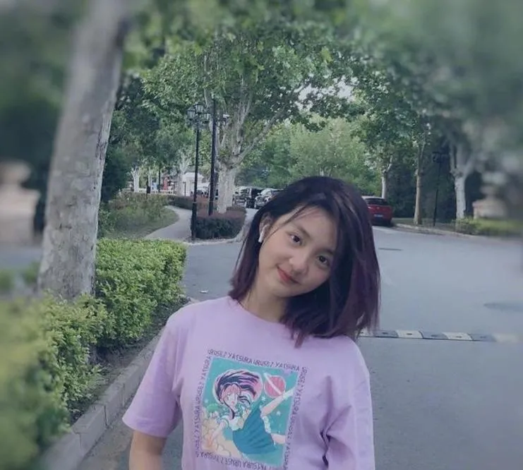 《爸爸去哪儿》萌娃长大了,当初的可爱女孩,