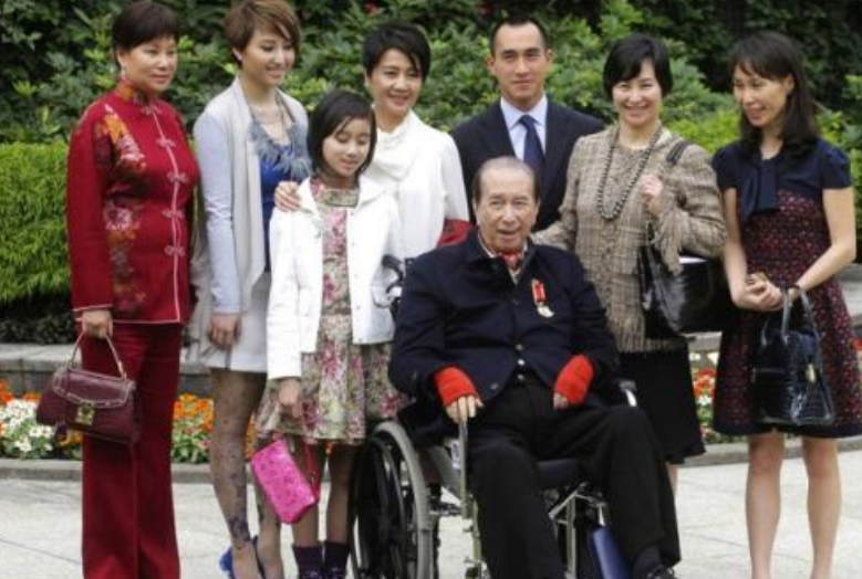 赌王何鸿燊去世，网友却为他家产操碎了心，奚