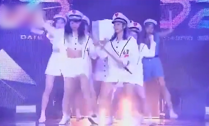 台湾女团模仿黑人抬棺，为热度戏谑别国文化，