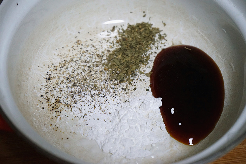 这款不放沙拉酱的土豆泥，热量低口感醇香，原来酱汁这样做才好吃