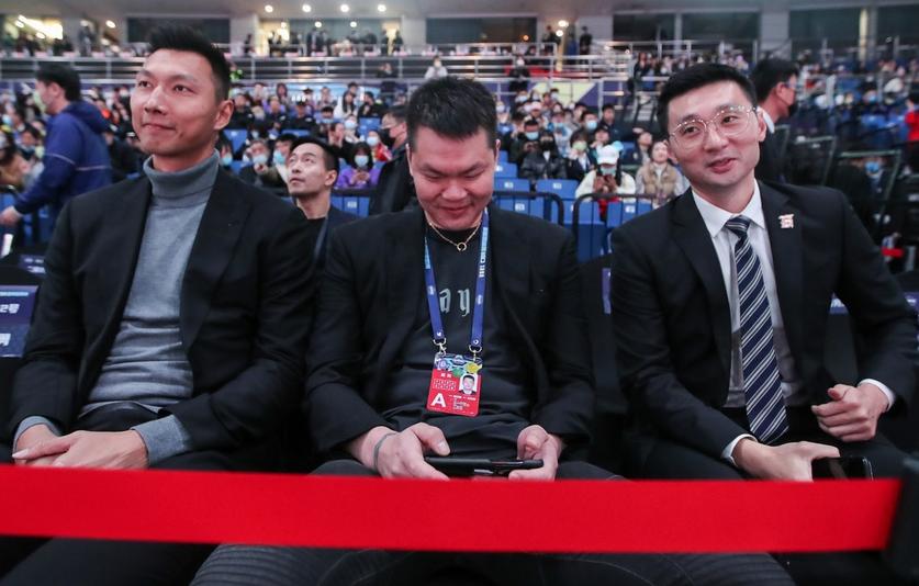 一石激起千层浪！杨毅称CBA从未出产黄金一代，对此该如何评价