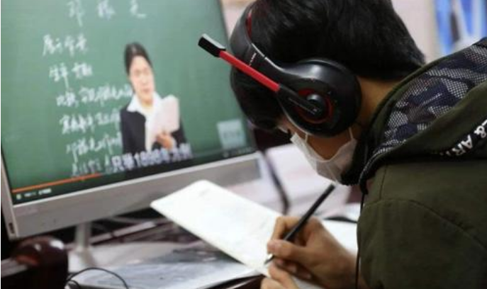 马云再次预言，50％的工作未来或将消失，这3个