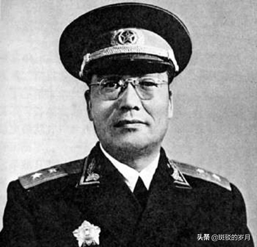 隐形人韩练成，潜伏蒋介石身边18年，周恩来：只能与我单线联系