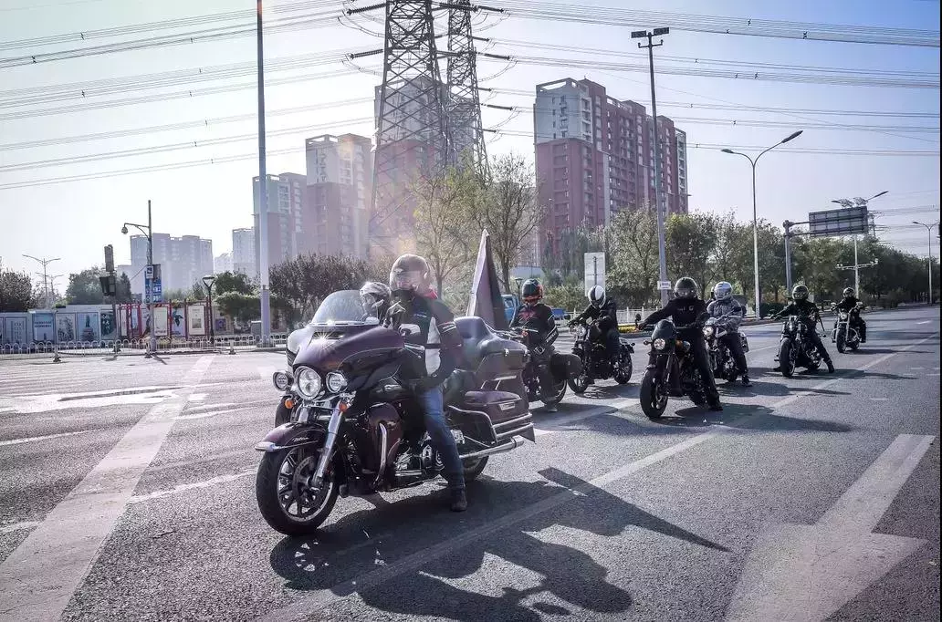 摩托车的发动机声音 摩托车引擎的轰鸣 是你最爱的两种声音之一 发动机知识 发动机知识大全网 发动机基本结构 新型发动机