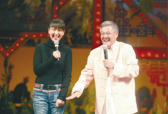 她亲手拔掉了父亲的氧气管，而朱迅没勇气拔，