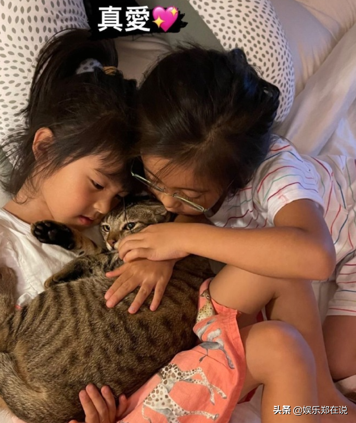 贾静雯晒女儿近照，4岁Bo妞长发披肩，颜值超过咘咘