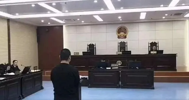 中国大案纪实：女子趁丈夫打工疯狂出轨，惨被砍杀