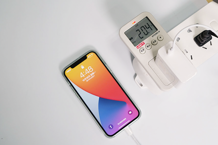 iPhone 13將加入無線反向充電，好事一件，為何遭到網(wǎng)友一頓謾罵？