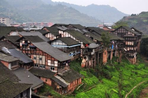 An ancient town "hidden" deep in the mountains in Sichuan, with simple and strong folk customs, simple and quiet yet undeveloped