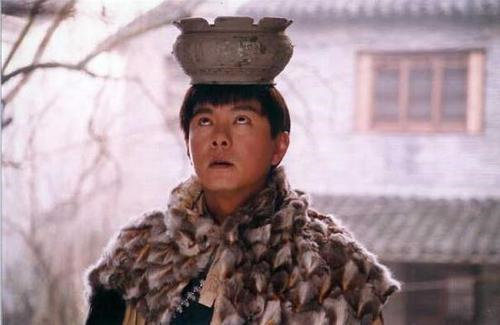 朱元璋指着猪蹄问沈万三：这是什么？对方巧妙