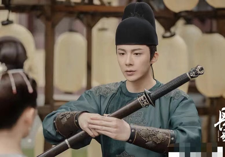 " travel length a song " sow, liu eaves peaceful acting by before ridicule 4 collect it is an expression, one face is impatient