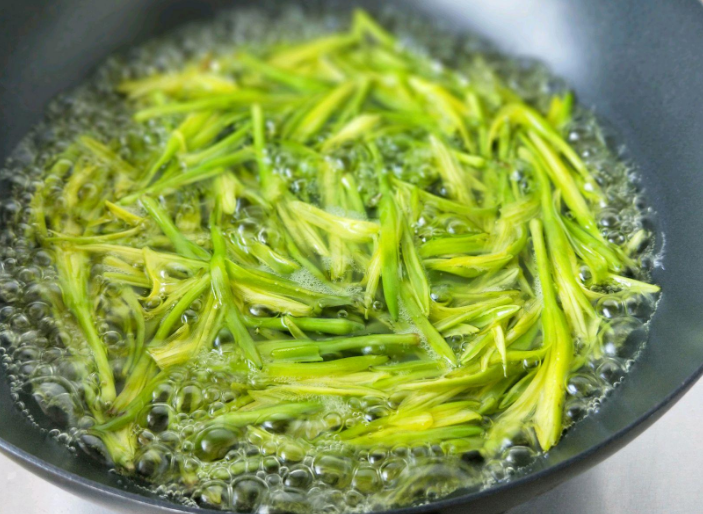 做菜時，遇到這3類食材要焯水！ 不管多著急，都不能少了這一步