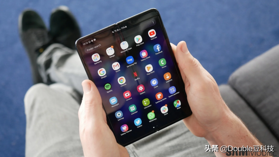 galaxy fold one ui 2.0