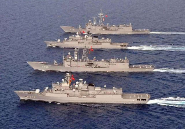 土耳其封锁利比亚海空，警告击落参战俄机，俄：敢动手将血腥报复