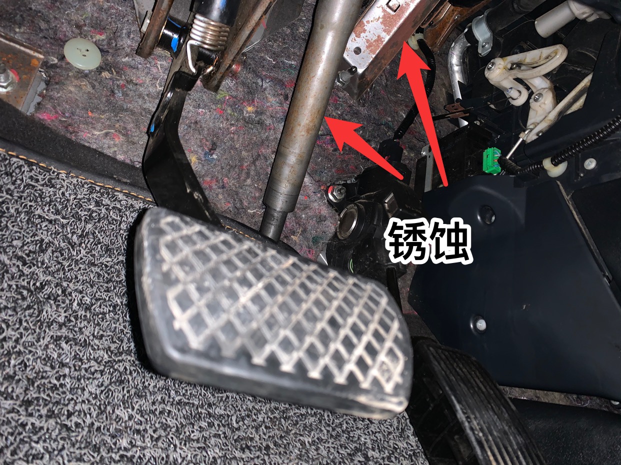 買到泡水車，記者和車行老板大吵一架，才維權(quán)成功