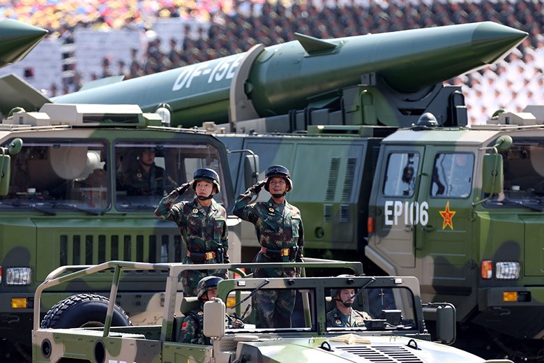 百年瞬间丨纪念中国人民抗日战争暨世界反法西斯战争胜利70周年大会在北京天安门广场举行