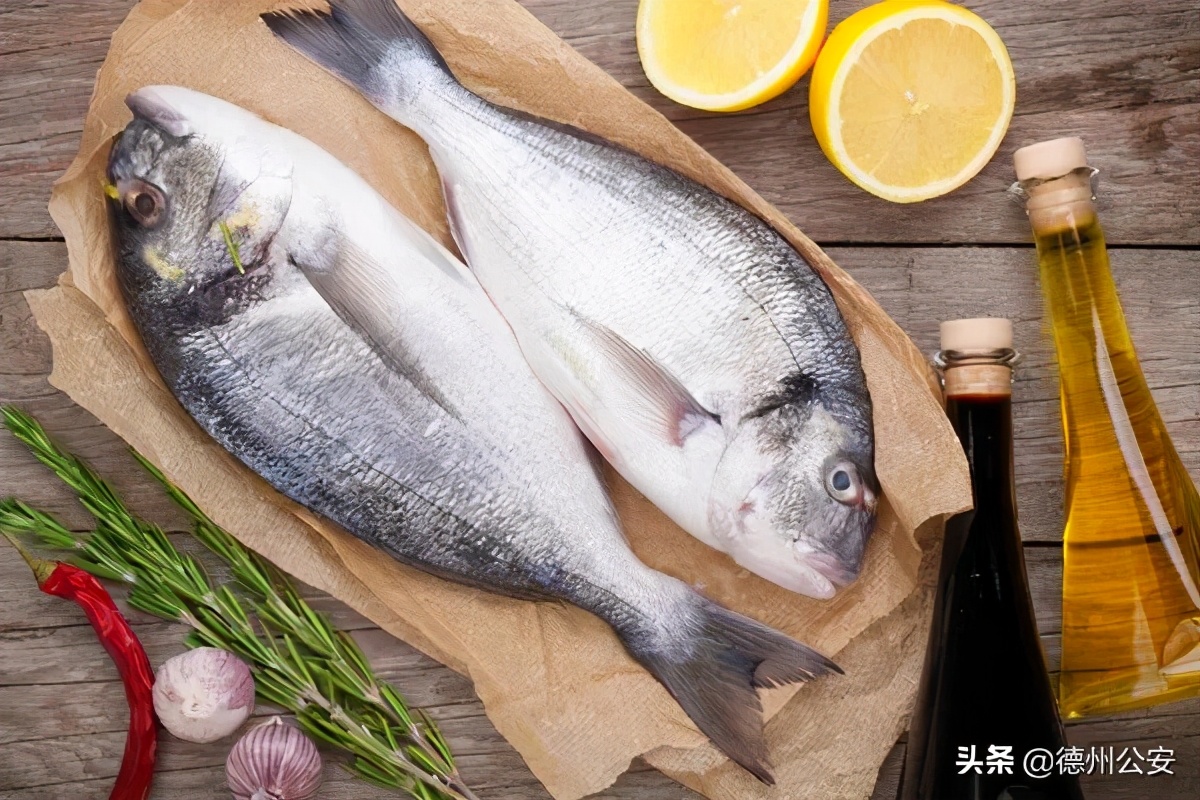 魚頭到底是�補腦高手�，還是�毒素窩��重金屬收集器�？