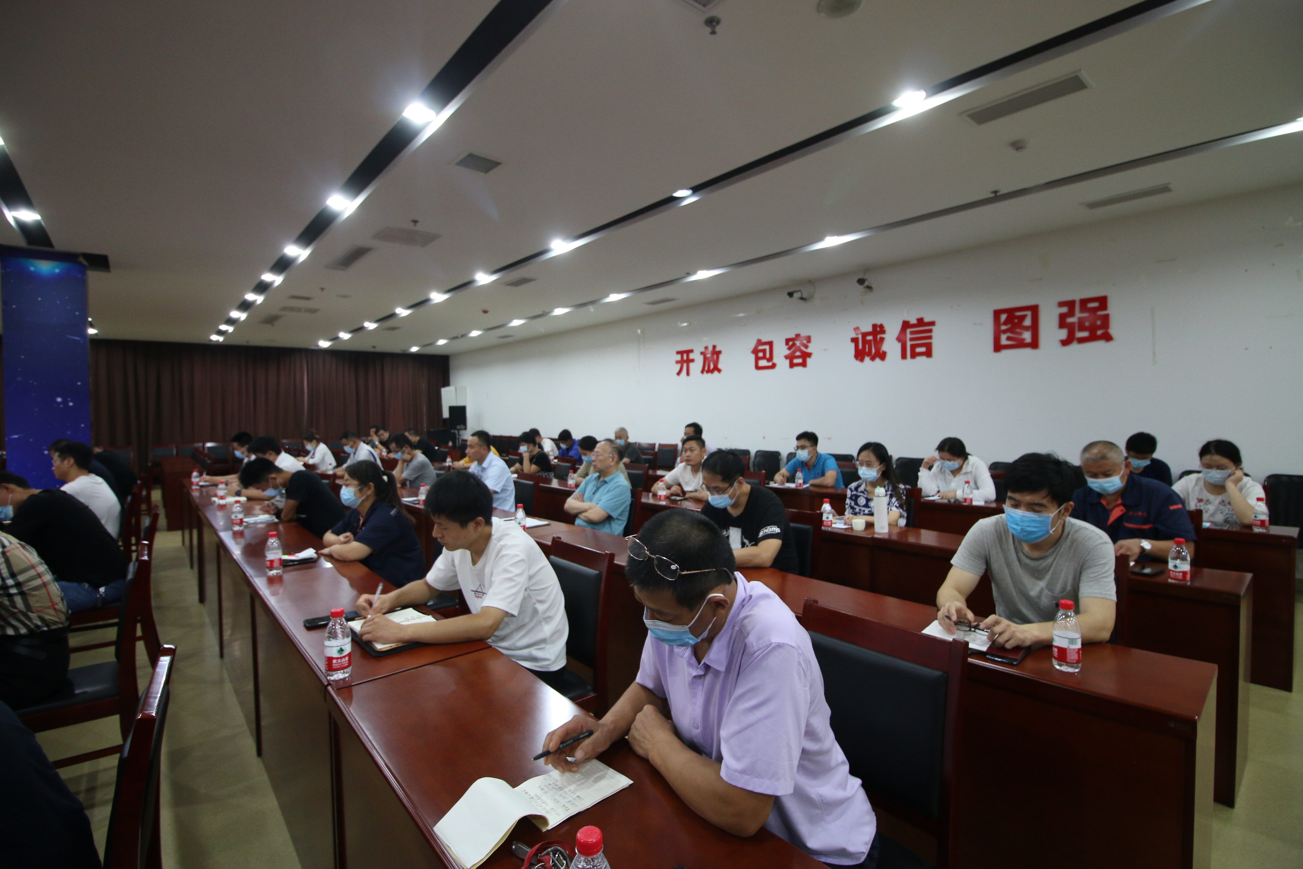 天桥区总工会到济南新材料产业园区调研“建会强会”工作