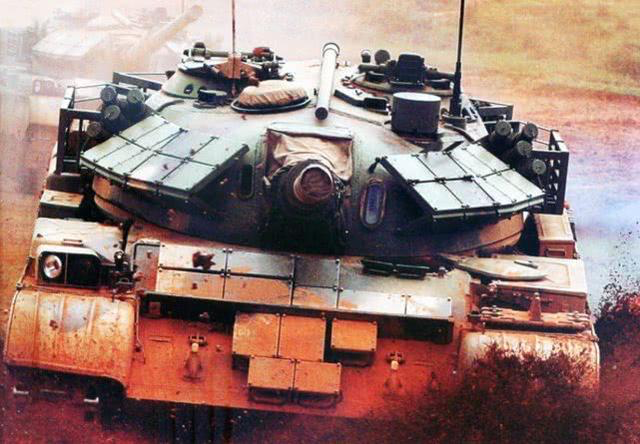 一万多辆59坦克怎么处理？拆了炼钢太浪费，放在