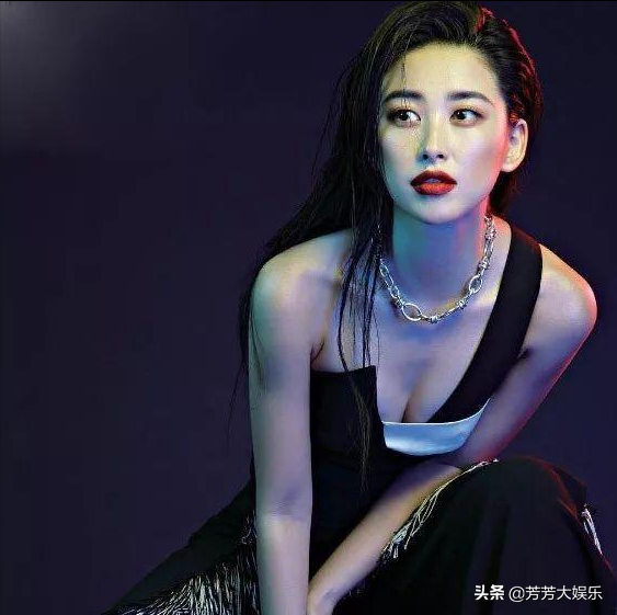 甩顶级富二代，拿下“黑道太子”，朱珠凭什么这么牛？