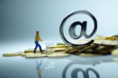 业绩股价“双杀”，熬过监管风暴的互联网金融