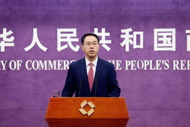 澳洲出口不合格品，中國海關重拳出擊，3.43噸紅酒被倒掉退回