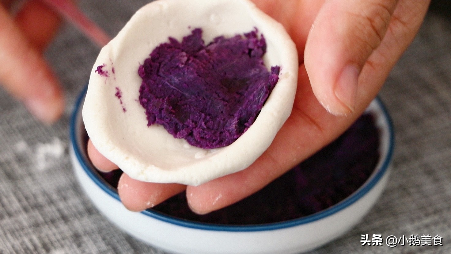 糯米粉這做法實在太好吃了，難怪小吃街那麼火，吃一次就念念不忘