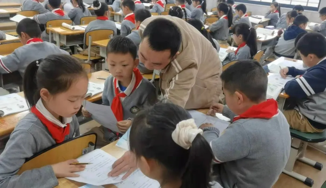 四川天府新区华阳中学附属小学数学组教研课展示活动