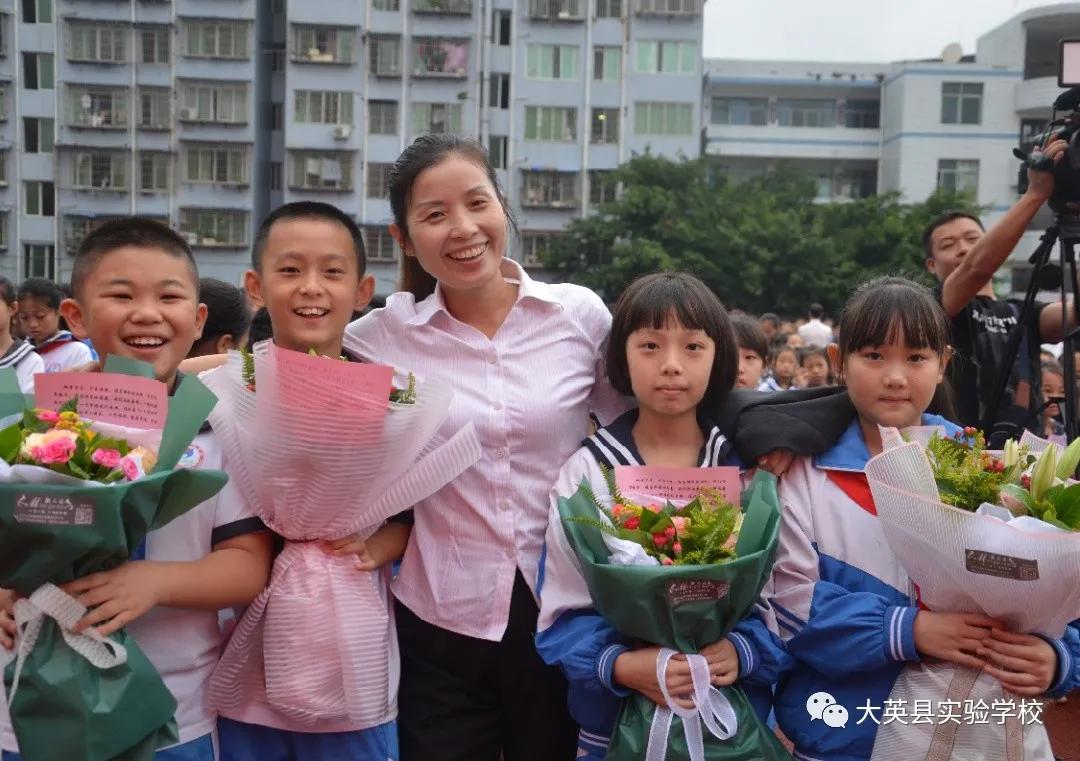 春天因你而美丽 实验因你而精彩丨致大英县实验学校全体女同胞