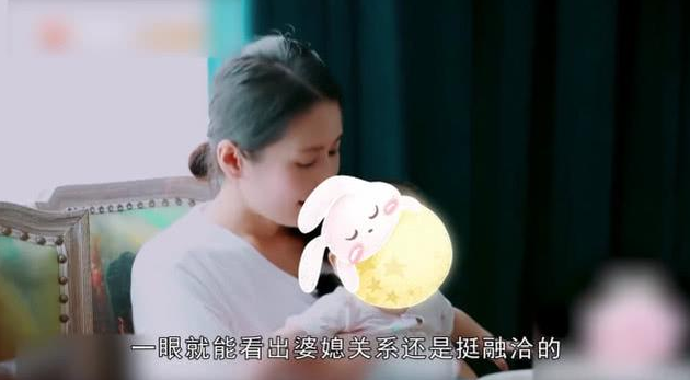 坐月子的赵丽颖，和不坐月子的颖儿，名字都带“颖”却像二代人