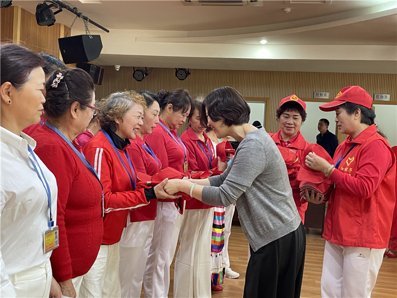红裙子志愿服务队开展献礼建党百年"学党史·念党恩"主题党日活动