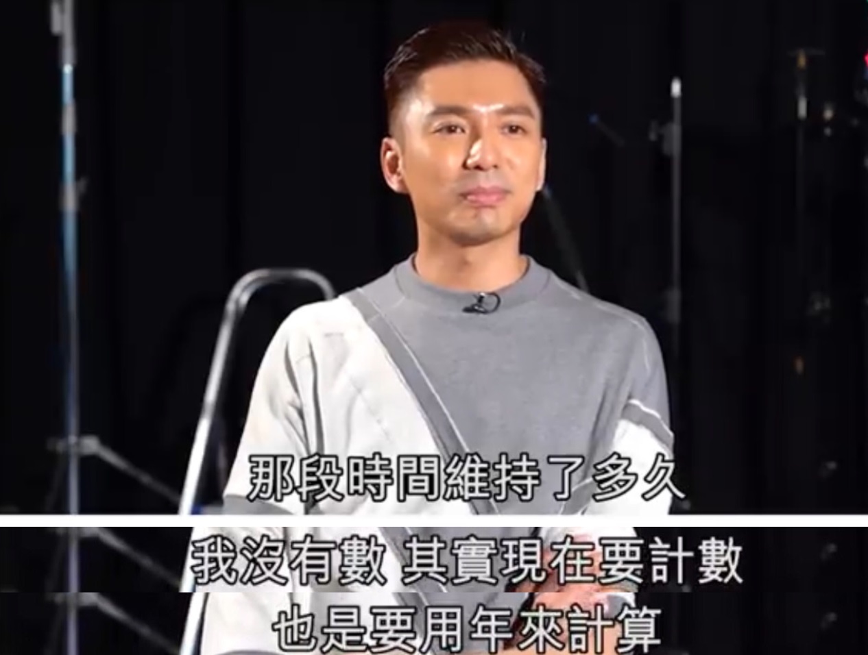 陈法拉晒二婚外籍老公，为省钱让他扛树，富商前夫曾称离婚是被逼