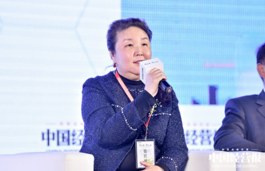 她清华毕业，41岁创业，身价5百亿，40元玻尿酸，却卖8千元