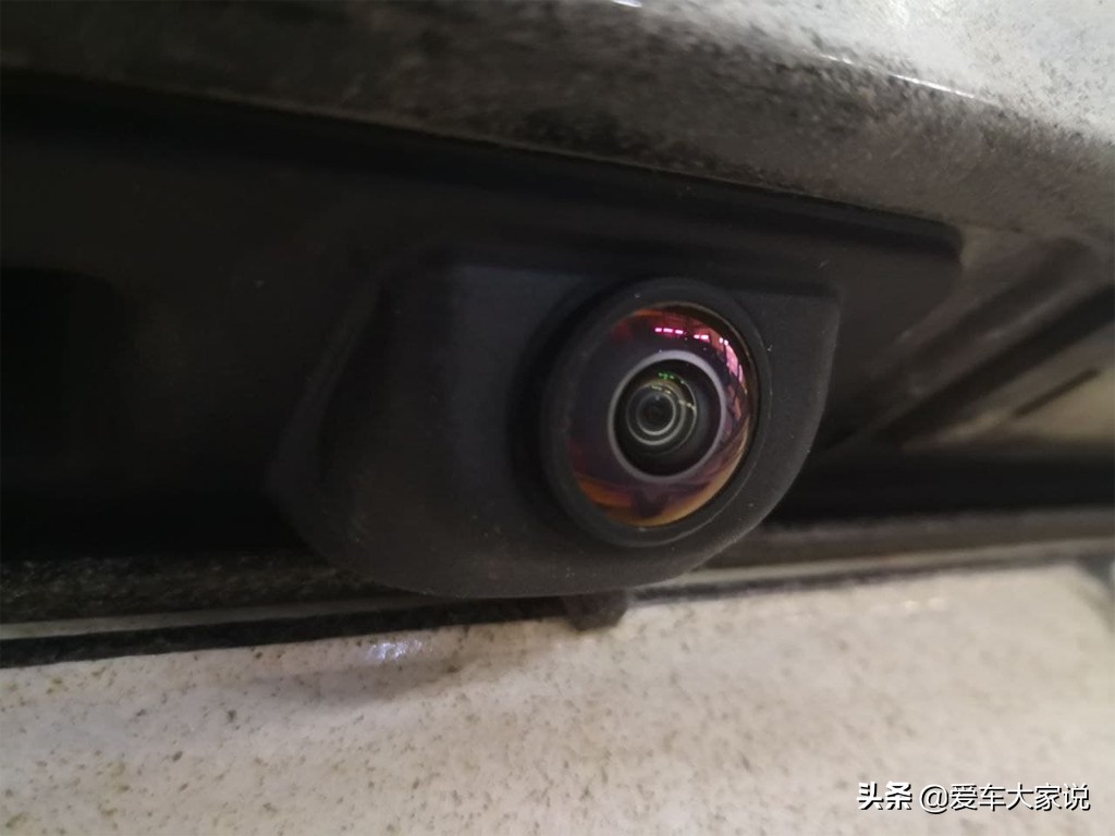 跑高速，進服務區的幾分鐘時間，如何快速檢查車輛狀況？