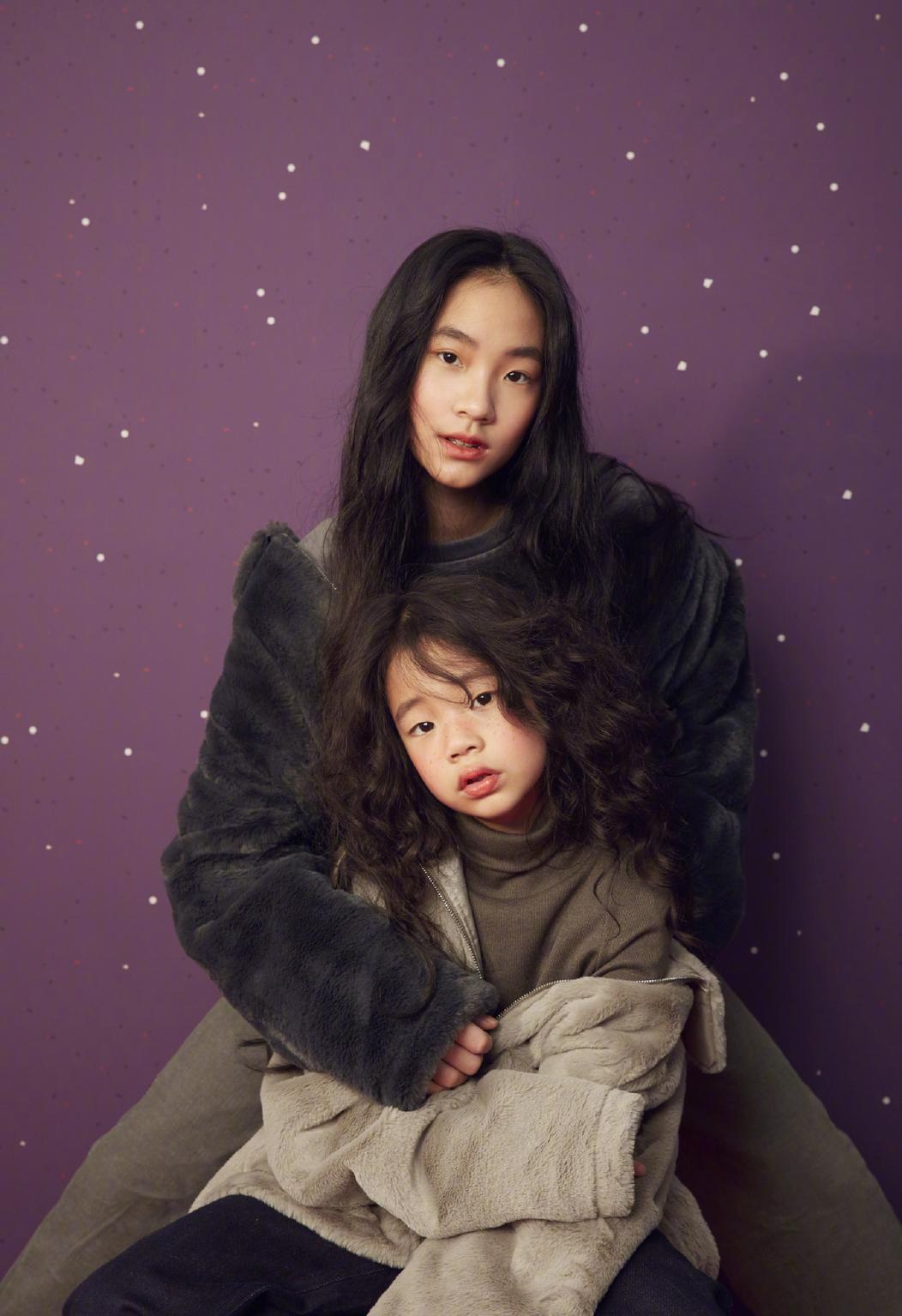 小s二女儿单独拍大片身材好，Lily笑容甜美曾被称为女版易烊千玺