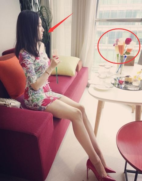 馬龍的老婆夏露又上熱搜了，她才不是一個(gè)沒(méi)故事的女同學(xué)